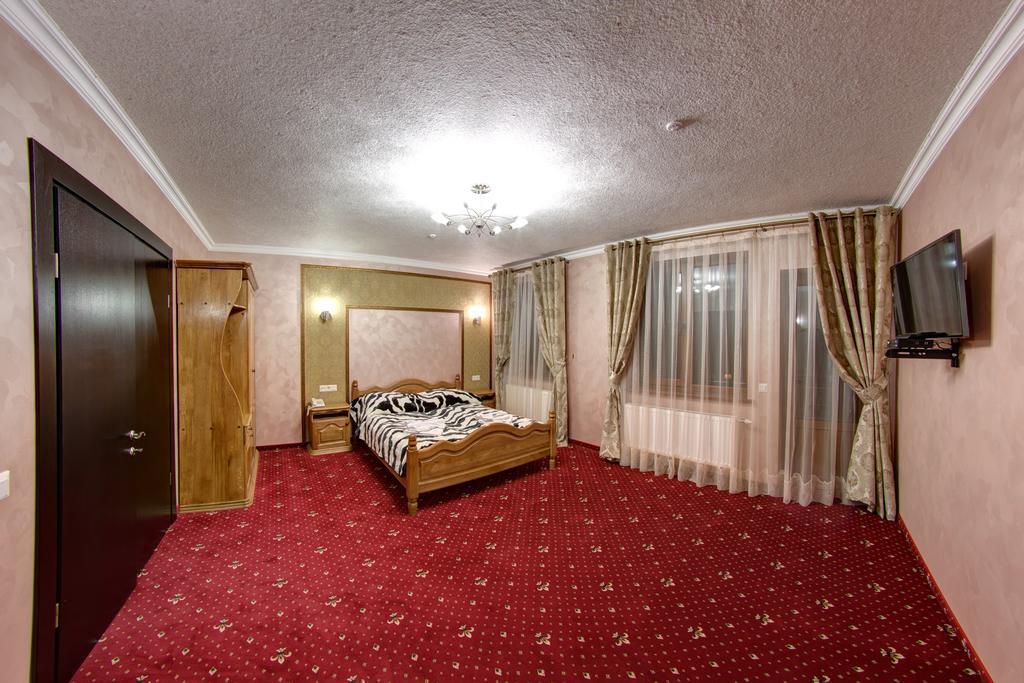 Mountain Krystal Готель *
